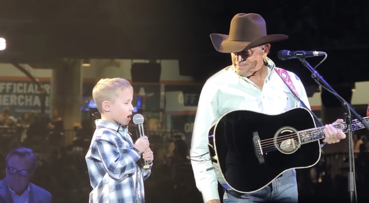 George Strait’s Grandson Joins Him On Stage At RodeoHouston For ...